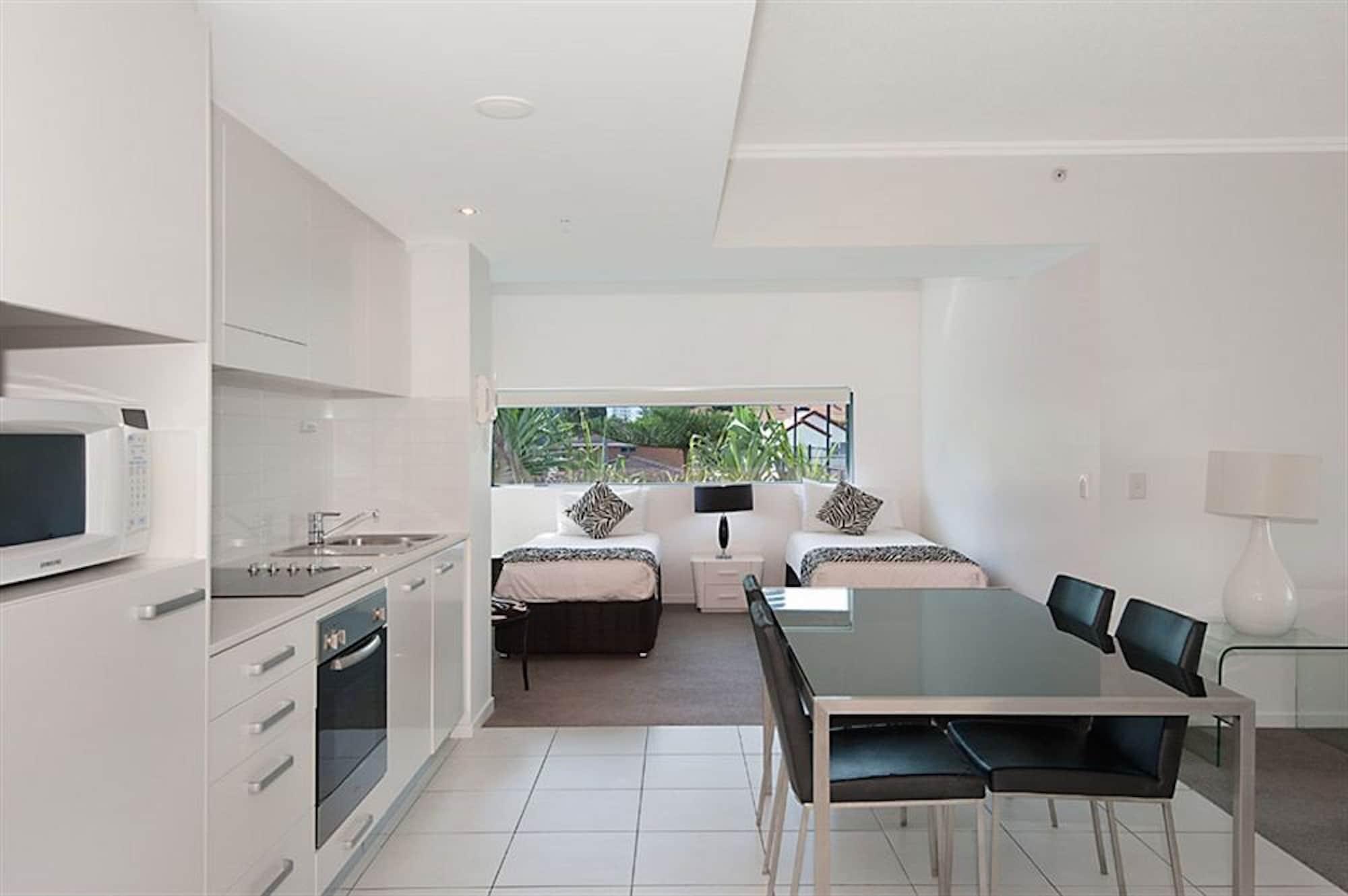 Ocean Pacific Resort - Official Broadbeach Exterior foto